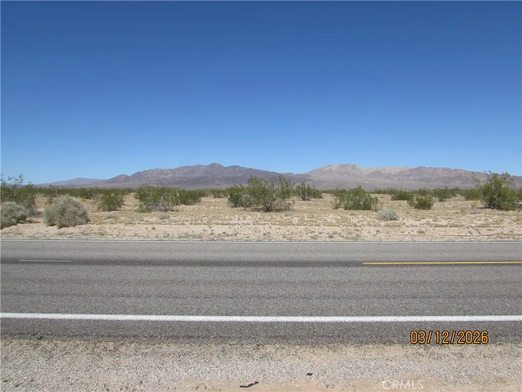 42 Amboy, Twentynine Palms Yucca Valley, CA 92277 - #1