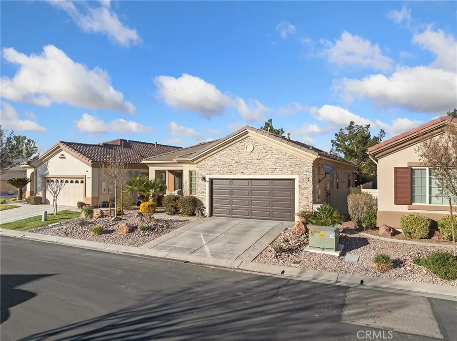 19330 Galloping Hill, Apple Valley, CA 92308 - #2
