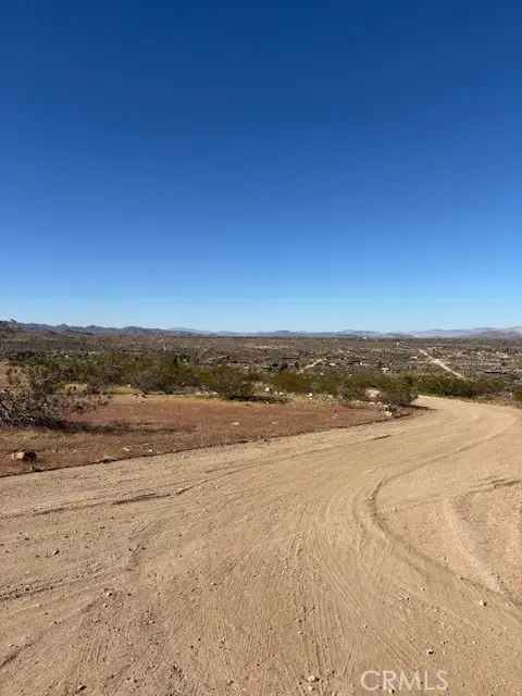 5437 Davis Way, Yucca Valley, CA 92284 - #3