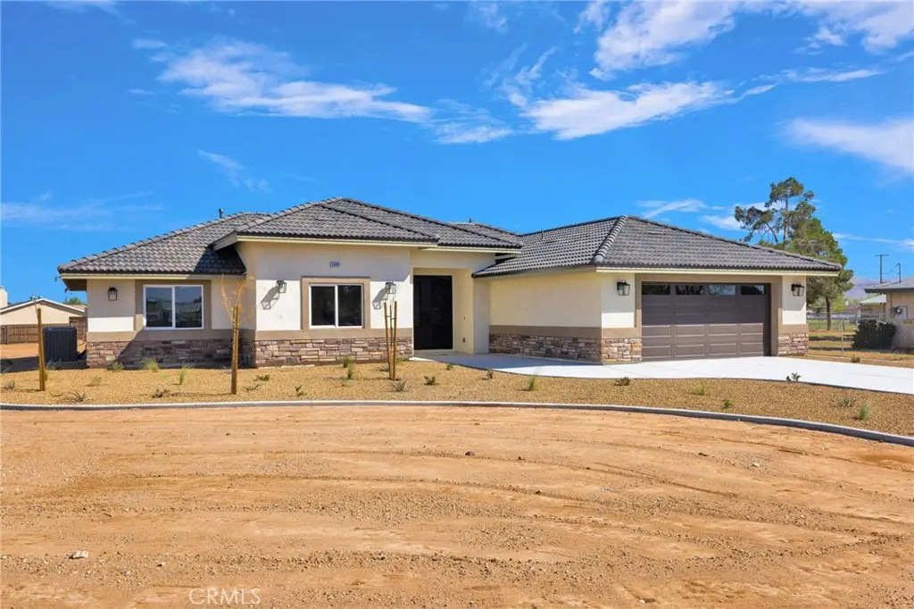 21960 Ramona, Apple Valley, CA 92307 - #1
