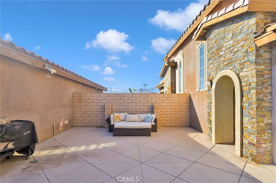 14193 Jicarilla Road #302, Apple Valley, CA 92307 - #3