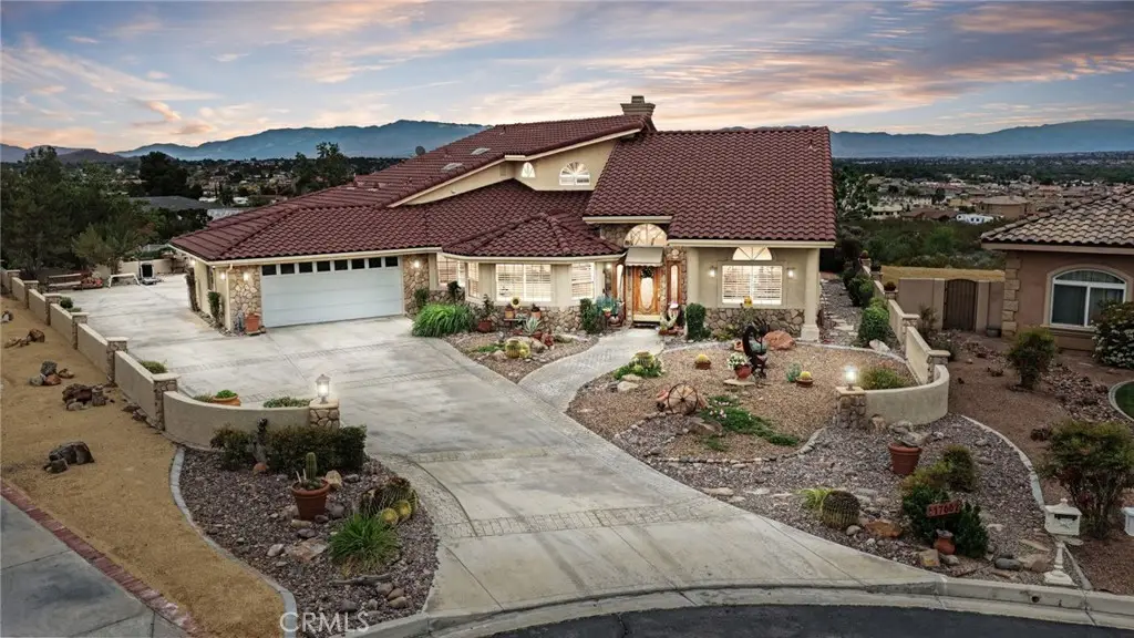 17662 Ridge View Court, Apple Valley, CA 92307 - #1