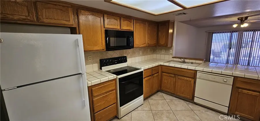 19268 Elm, Apple Valley, CA 92308 - #3