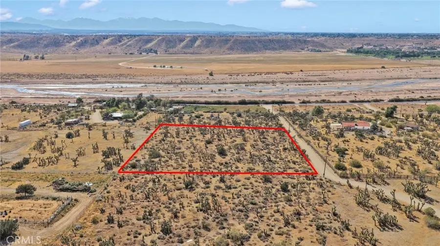 2 Lamprey Road, Apple Valley, CA 92308 - #2