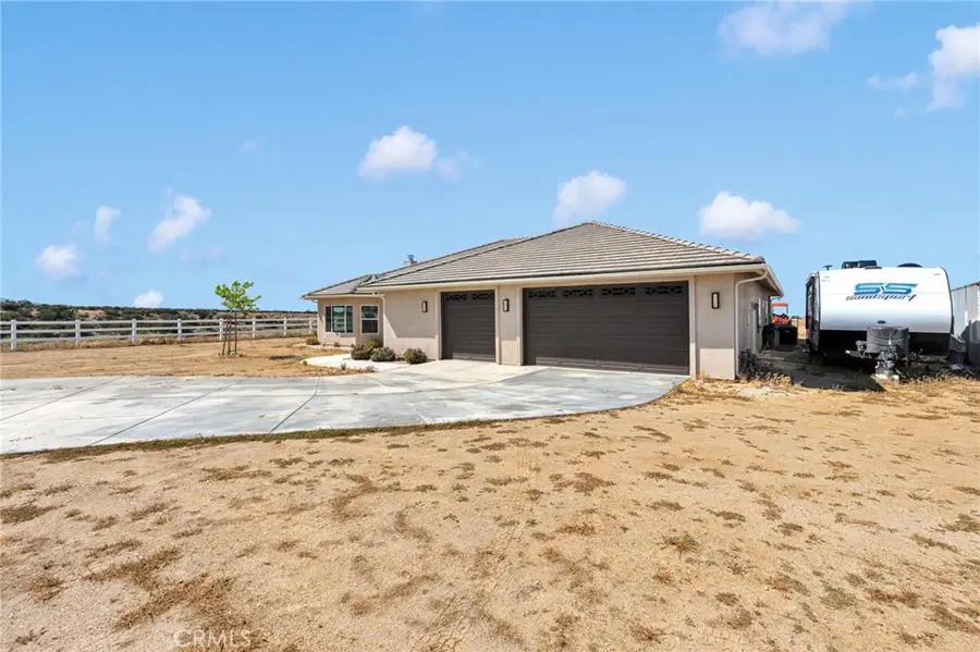 9926 Fir St, Oak Hills, CA 92344 - #2