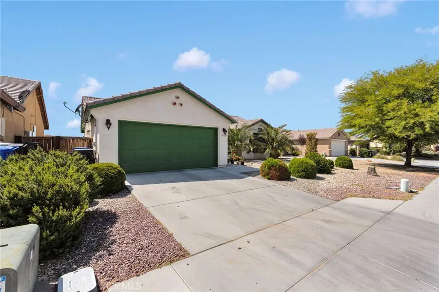 15752 Whitecap Way, Victorville, CA 92394 - #2