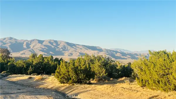 9132 Candlewood Road, Apple Valley, CA 92308