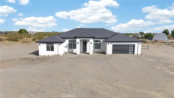 4084 Chevoit, Phelan, CA 92371