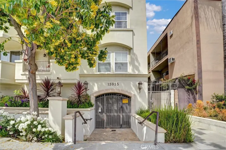 13935 Burbank Boulevard #105, Van Nuys, CA 91401 - #2