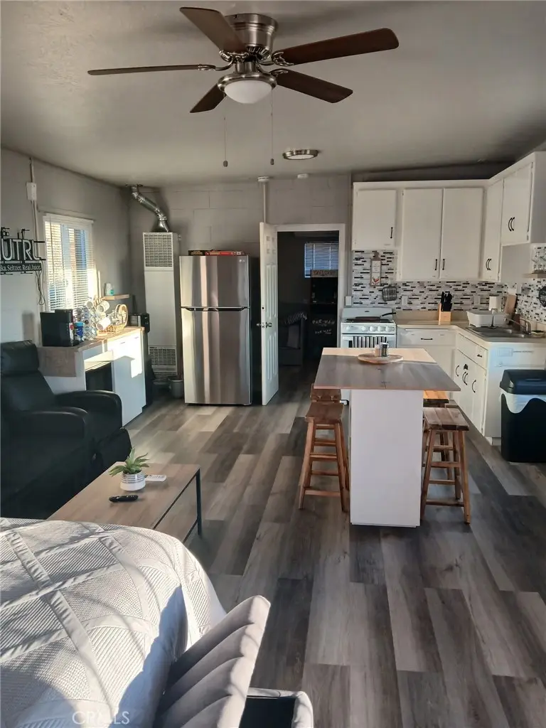 21025 Medford Way, Apple Valley, CA 92308 - #3