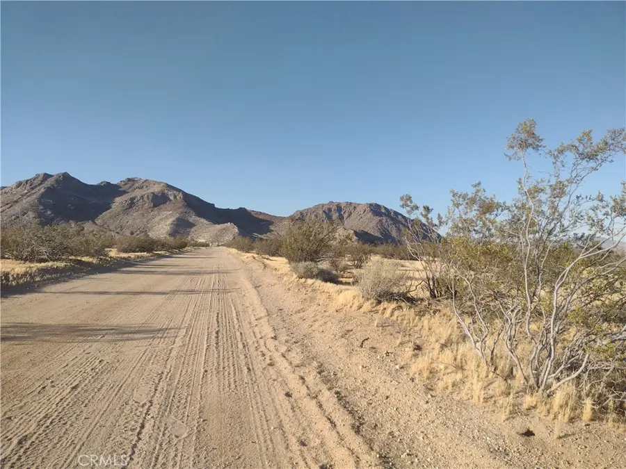 5 Venada, Lucerne Valley, CA 92356 - #3