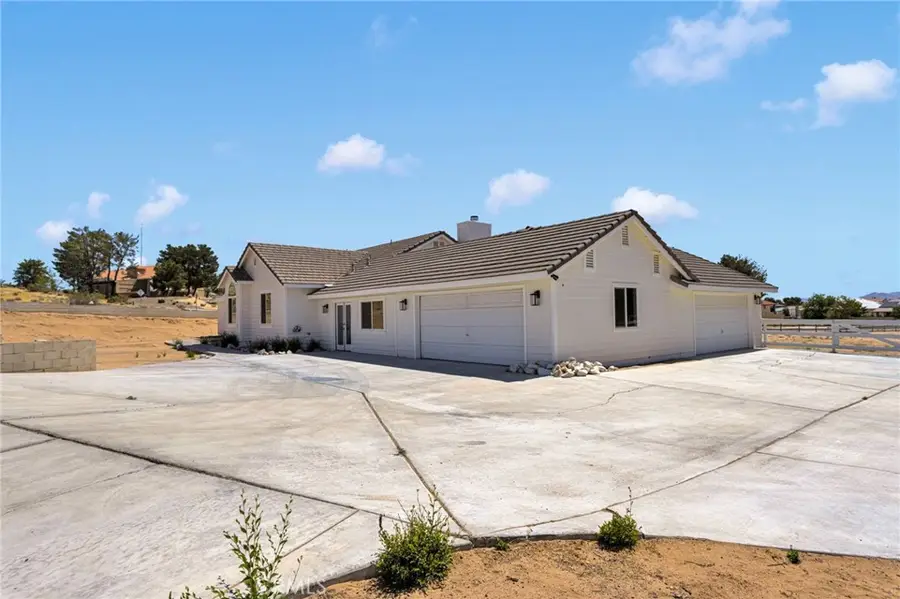 27679 River Rock, Helendale, CA 92342 - #3