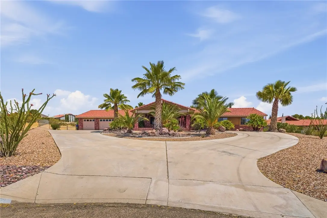 16385 Kamana Court, Apple Valley, CA 92307 - #1