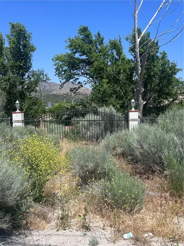 5065 Us Highway 138, Phelan, CA 92371