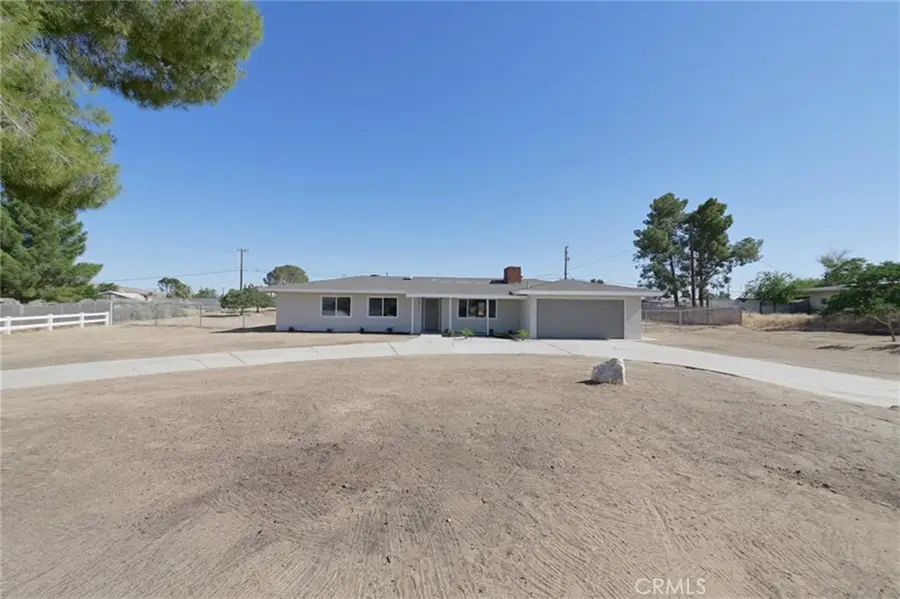 18190 Hiawatha Road, Apple Valley, CA 92307 - #2