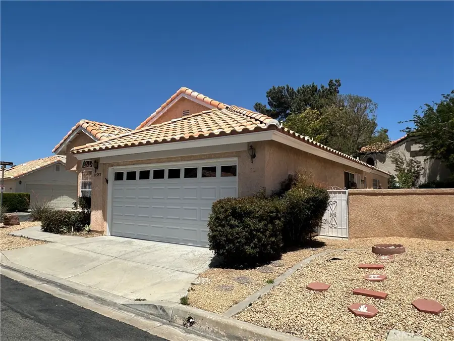 11553 Francisco Place, Apple Valley, CA 92308 - #3