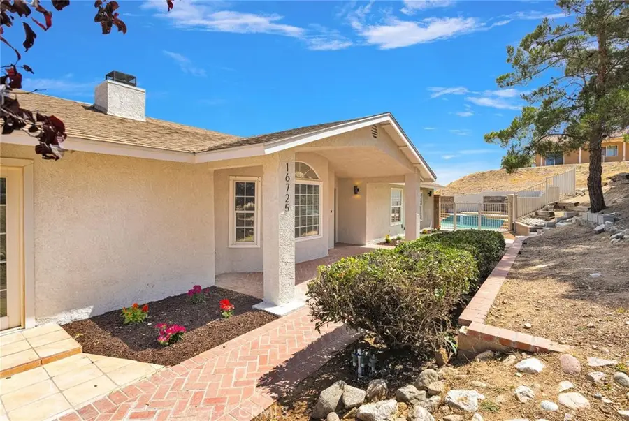16725 Mission Street, Hesperia, CA 92345 - #3