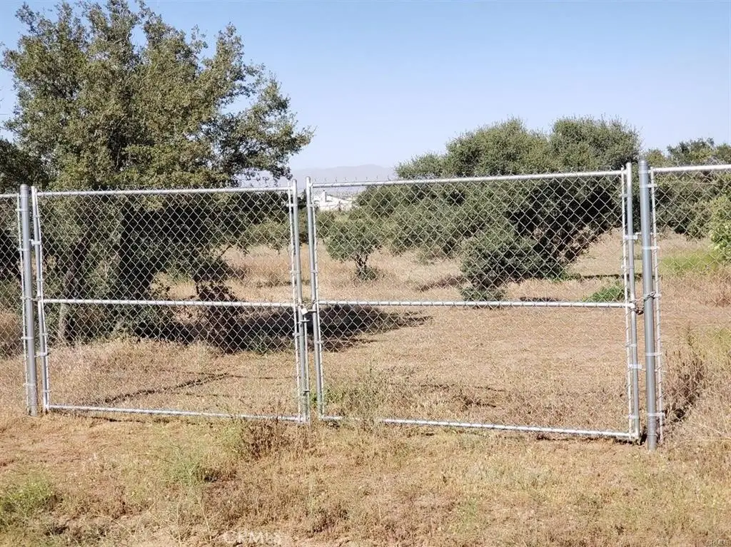 9922 Emerson Road, Oak Hills, CA 92344 - #1