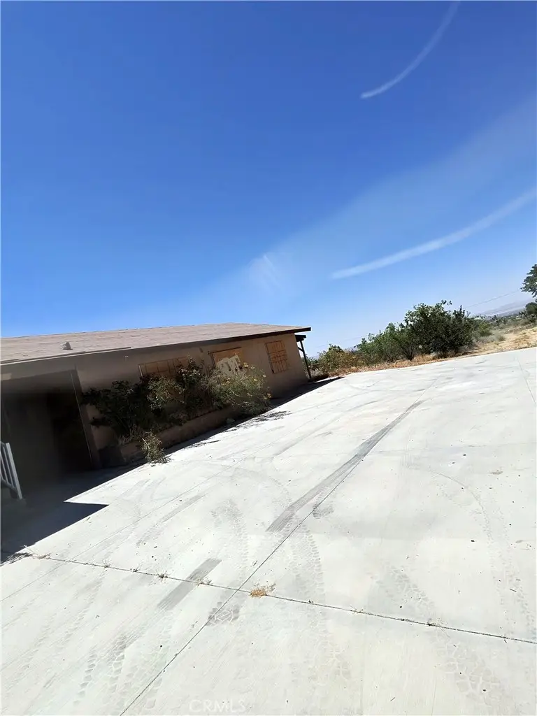 9640 Malpaso, Phelan, CA 92371 - #1