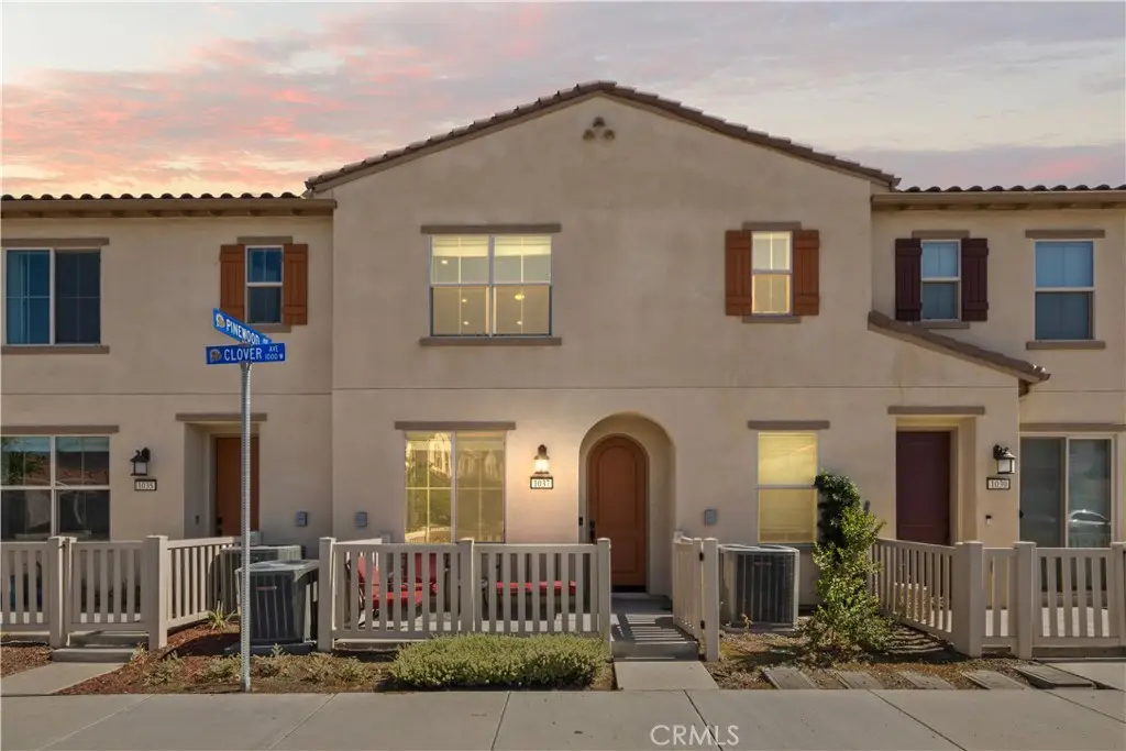 1037 W Clover Ave, Rialto, CA 92376 - #1