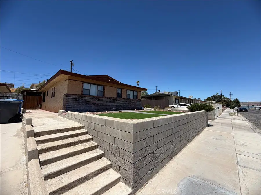 650 Yucca Avenue, Barstow, CA 92311 - #2