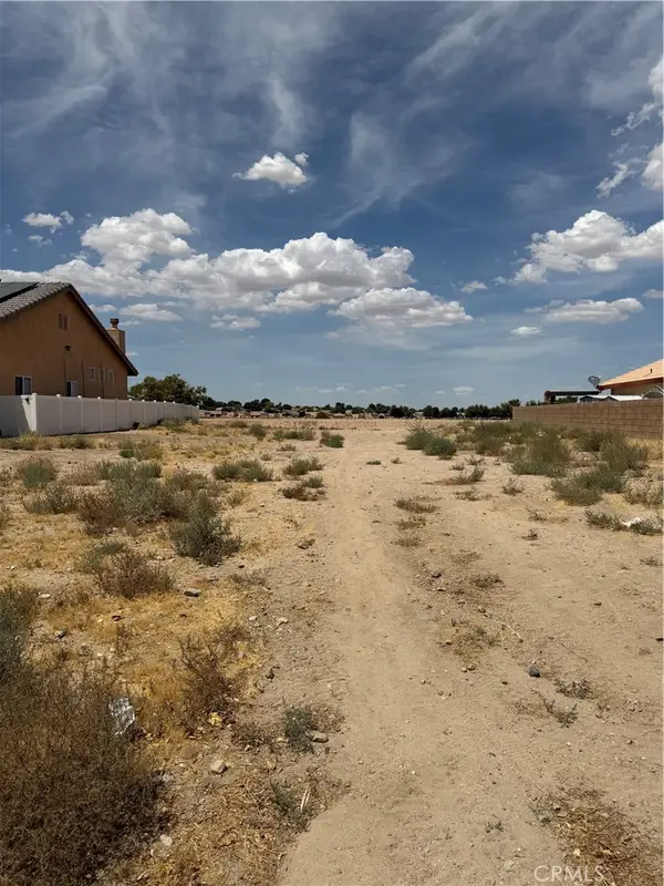 14902 Rivers Edge Road, Helendale, CA 92342