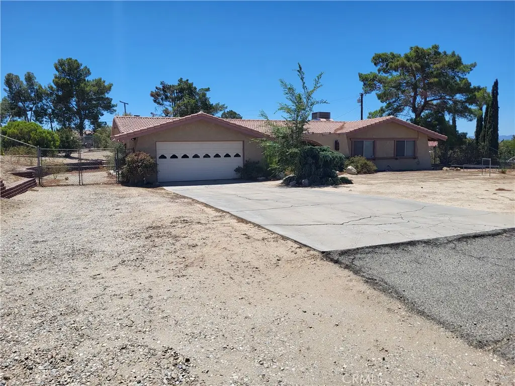 19235 Tonkawan, Apple Valley, CA 92307 - #1