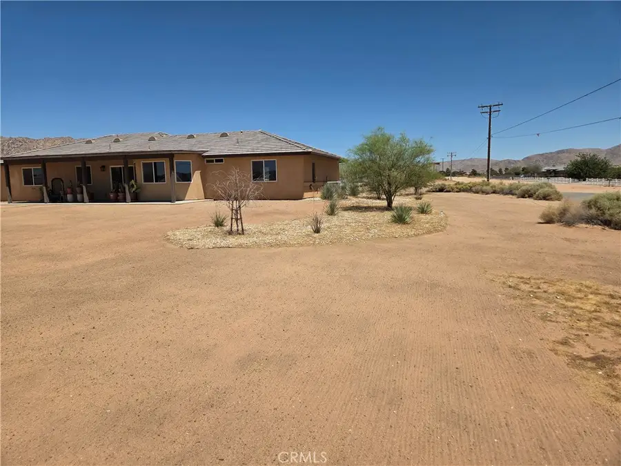 16118 Ocotilla Rd, Apple Valley, CA 92307 - #3