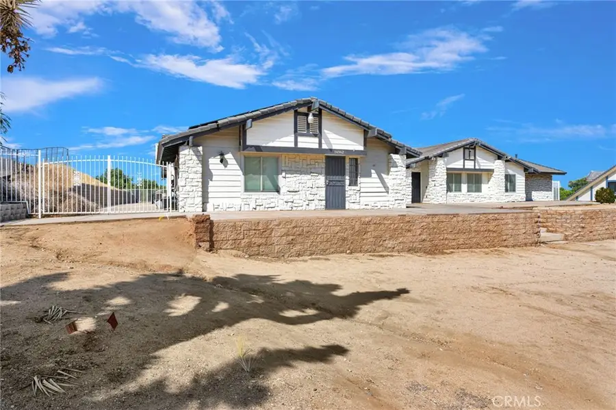 14942 Riverside Drive, Apple Valley, CA 92307 - #3