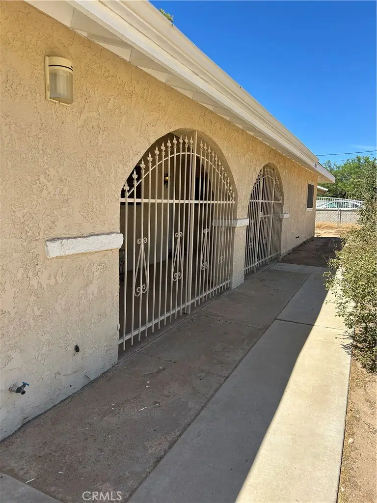 17035 Deodar, Hesperia, CA 92345 - #2