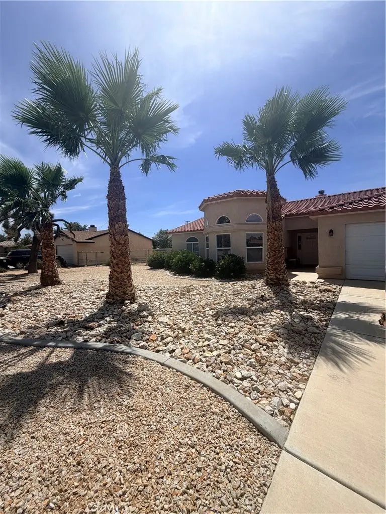 13240 Skiomah, Apple Valley, CA 92308 - #1