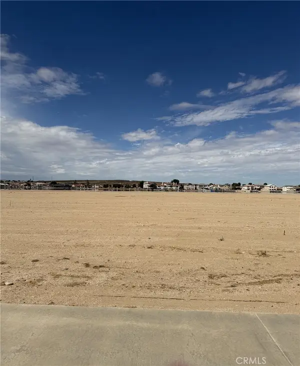 10 Lakeview, Helendale, CA 92342