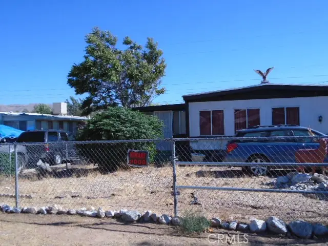19075 Danbury, Hesperia, CA 92345 - #2