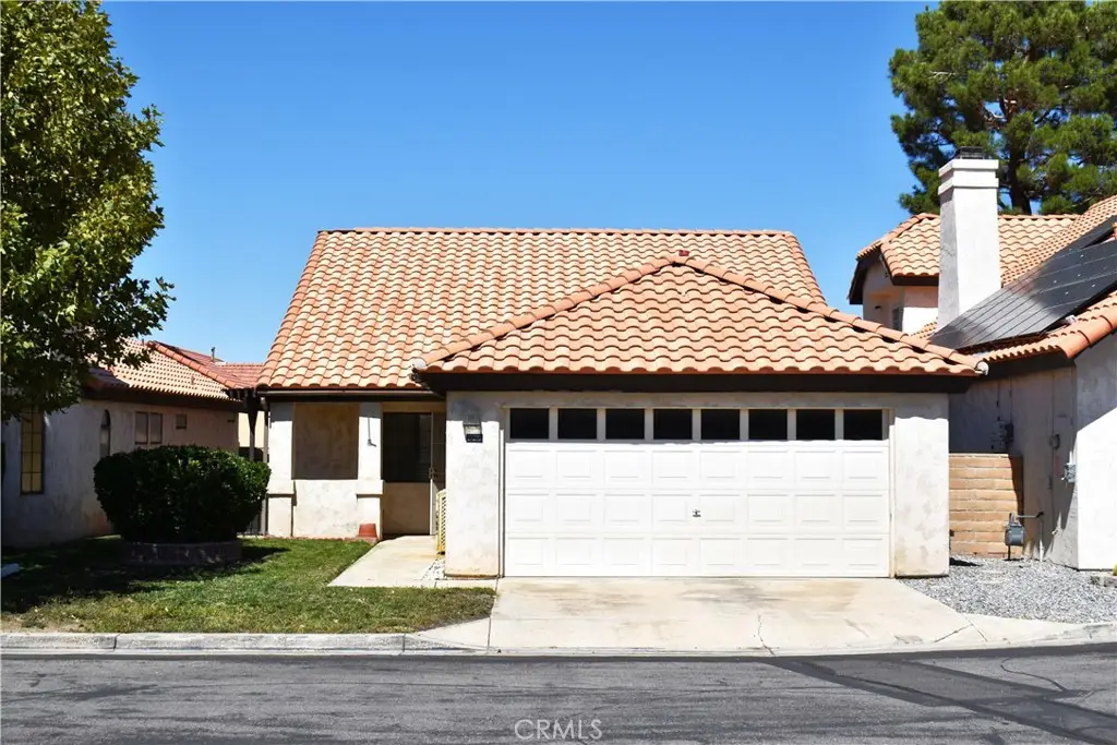 19270 Pine Way, Apple Valley, CA 92308 - #1
