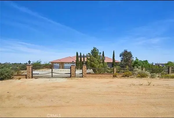 7438 Woodcliff, Phelan, CA 92371