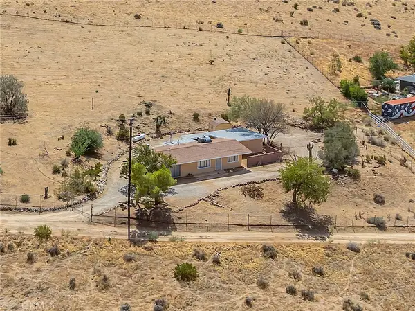 9838 Buena Vista Street, Apple Valley, CA 92308