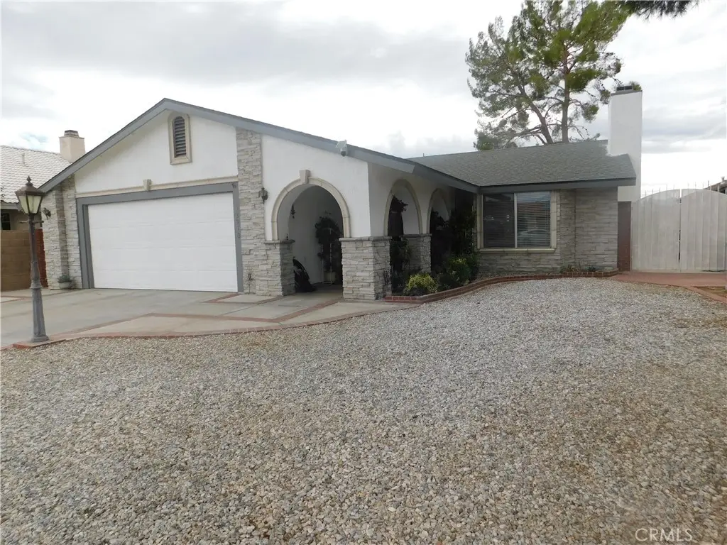 13910 Driftwood Drive, Victorville, CA 92395 - #1