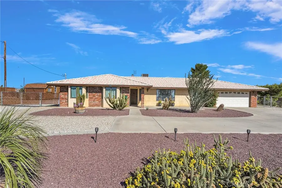 18494 Mojave, Hesperia, CA 92345 - #2