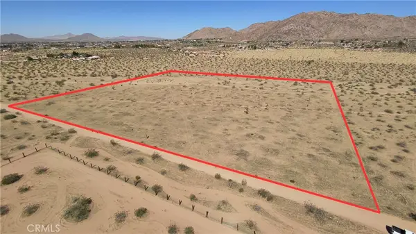 24350 Zuni Road, Apple Valley, CA 92307