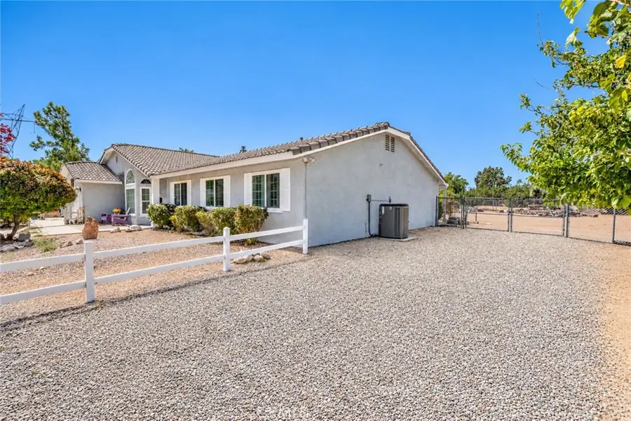 9030 Verbena Road, Oak Hills, CA 92344 - #3