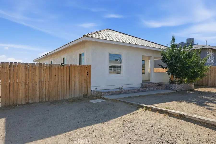 270 Juniper Street, Barstow, CA 92311 - #2