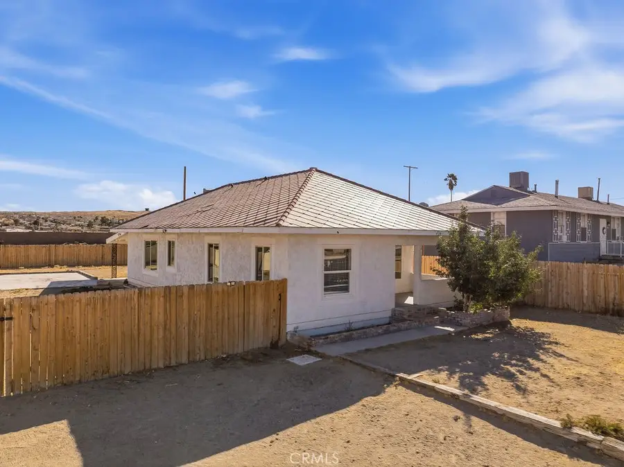 270 Juniper Street, Barstow, CA 92311 - #3