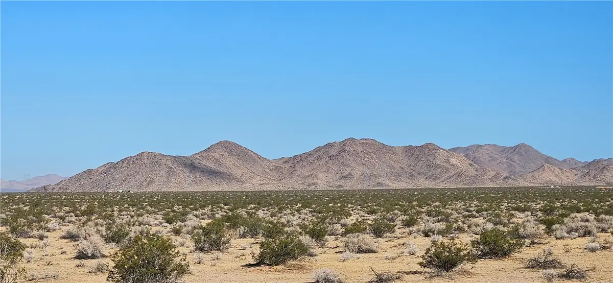 800 Powerline Rd. Near, Lucerne Valley, CA 92356 - #1