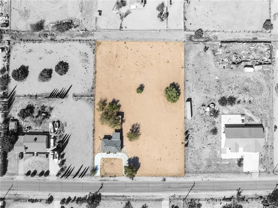 15594 Mission, Hesperia, CA 92345 - #2