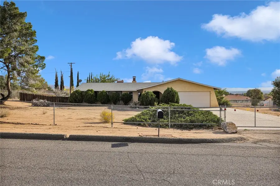 19203 Seneca Road, Apple Valley, CA 92307 - #2