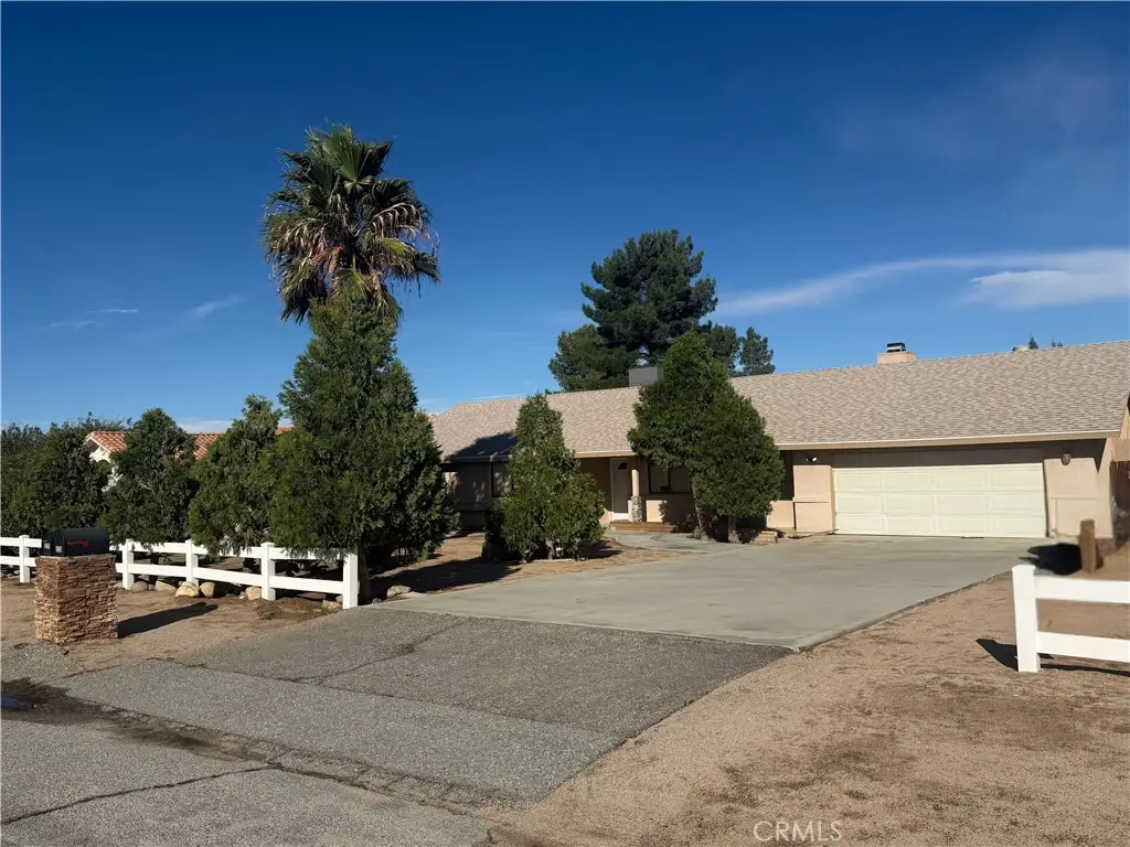 8209 Sherborn, Hesperia, CA 92345 - #1