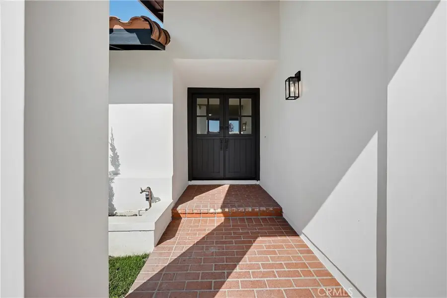 9921 Garrett Circle, Huntington Beach, CA 92646 - #2