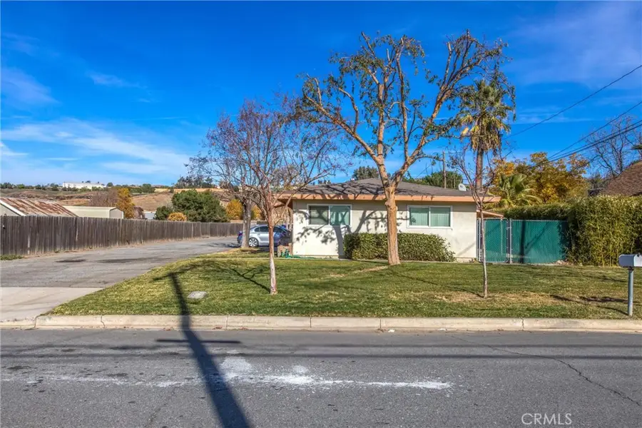 32390 Avenue D, Yucaipa, CA 92399 - #2