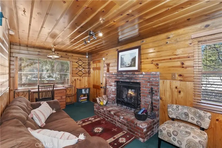 982 Villa Grove Avenue, Big Bear City, CA 92314 - Image #2