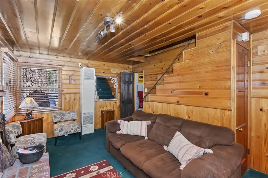982 Villa Grove Avenue, Big Bear City, CA 92314 - Image #3